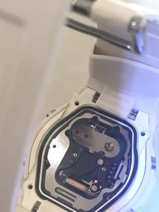 山形インフォメーション | BabyG BGA-116 液漏れ基盤修理と電池交換